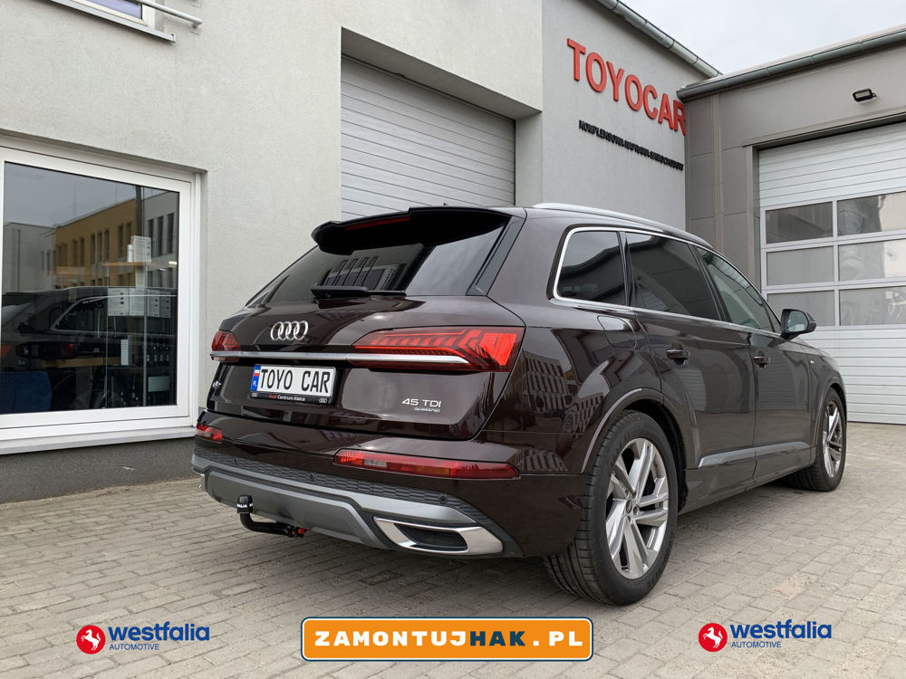 samochód osobowy audi q7 4m0 na zdjęciu z hakiem holowniczym westfalia model a40v o numerze 305437600001